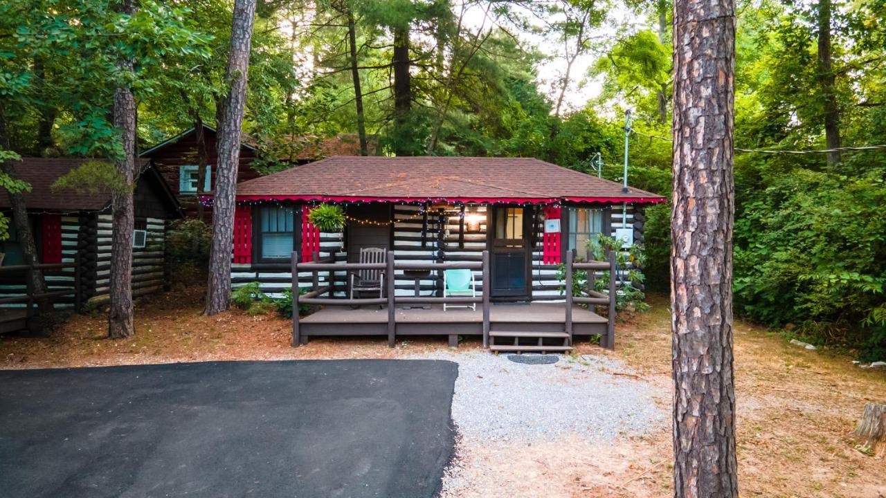 Log Cabin Motor Court Asheville Exterior foto