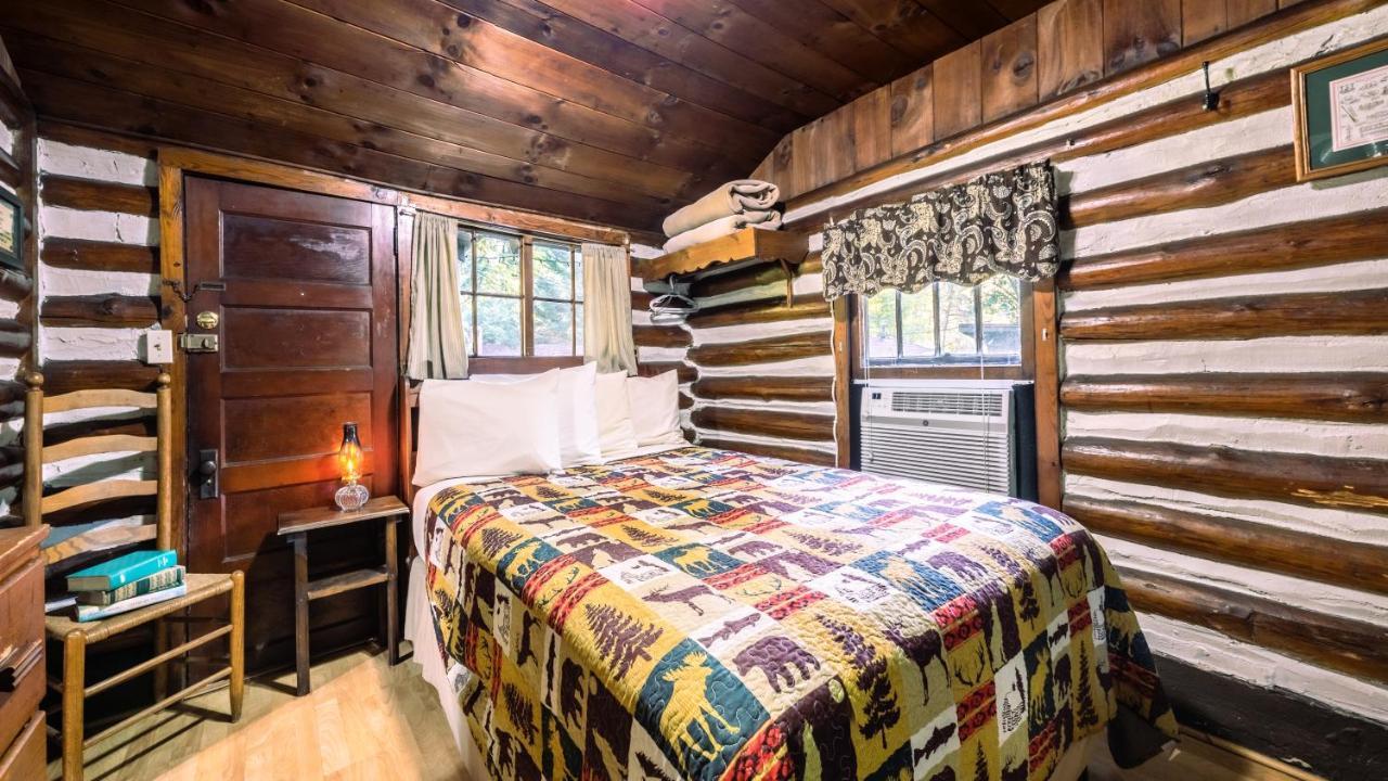 Log Cabin Motor Court Asheville Exterior foto