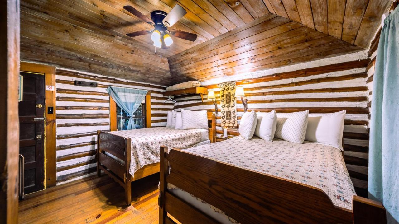 Log Cabin Motor Court Asheville Exterior foto