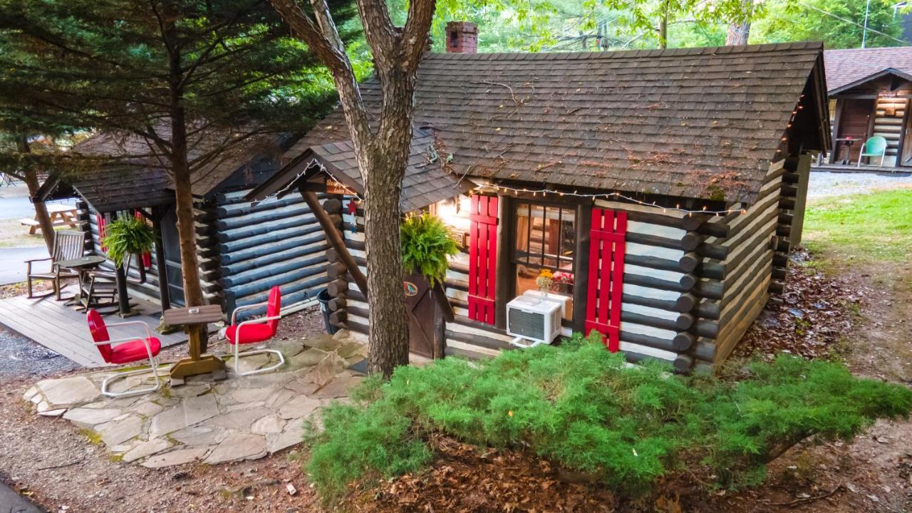 Log Cabin Motor Court Asheville Exterior foto
