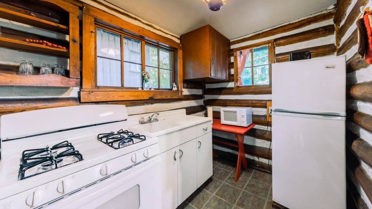 Log Cabin Motor Court Asheville Exterior foto