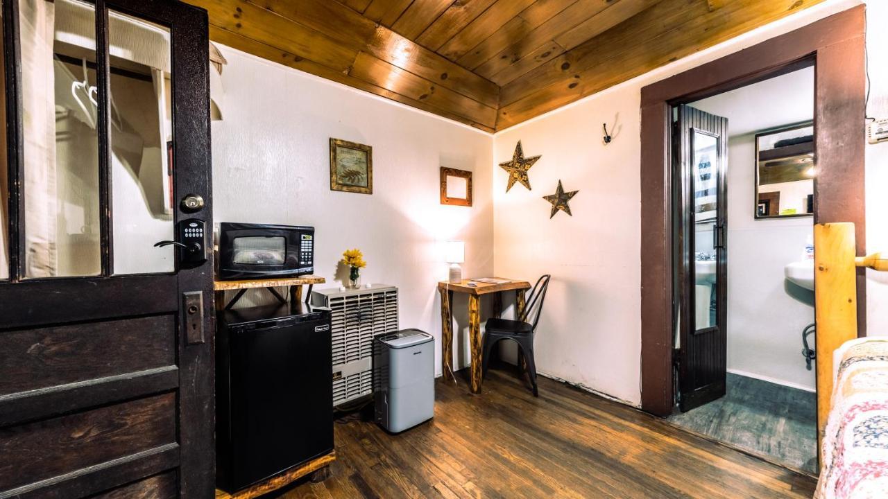 Log Cabin Motor Court Asheville Exterior foto